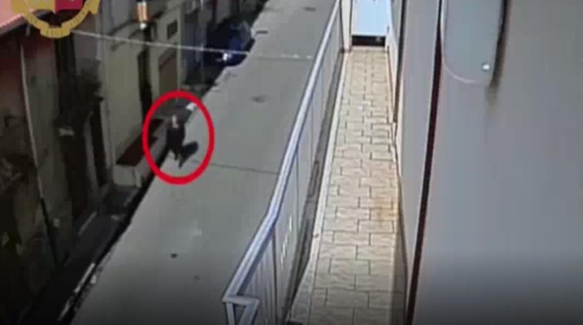 ARRESTATA 65ENNE DI ADRANO, PROMETTEVA  DI TOGLIERLE IL MALOCCHIO, INVECE LE DERUBA - 