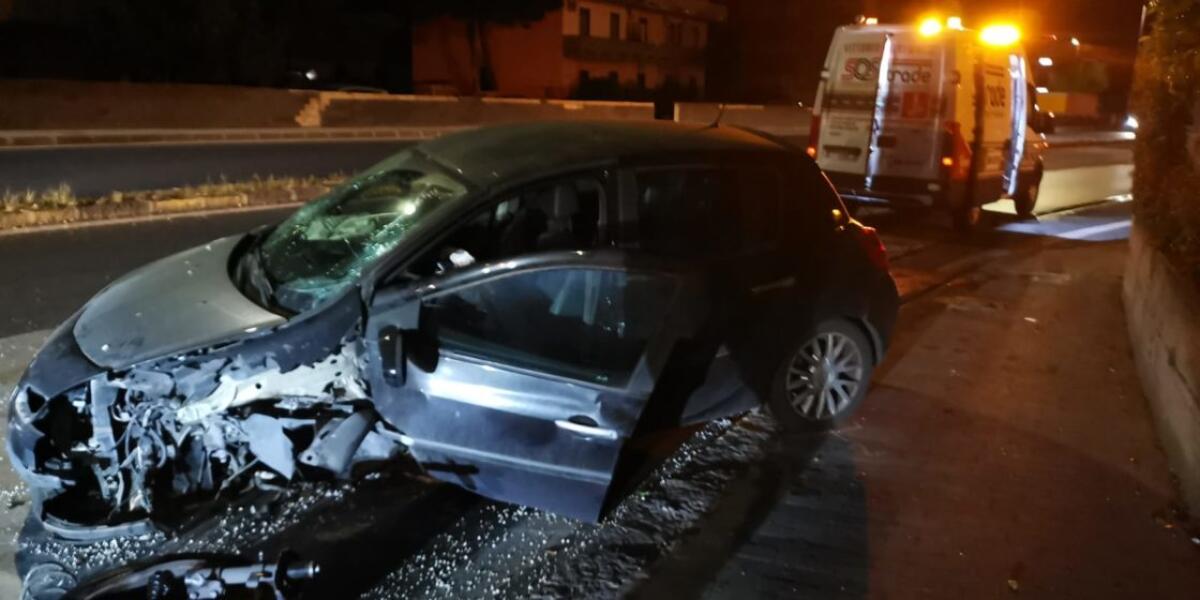 CATANIA: GRAVE INCIDENTE NELLA NOTTE IN VIA PASSO GRAVINA , UN FERITO - LE IMMAGINI - 