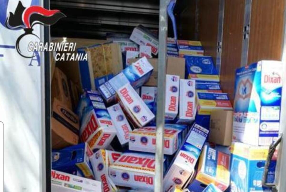 CATANIA. SOTTRAGGONO MERCE DESTINATA AI POVERI: DENUNCIATI TRE DIPENDENTI DELLA “SMA” E UN QUARTO COMPLICE - 