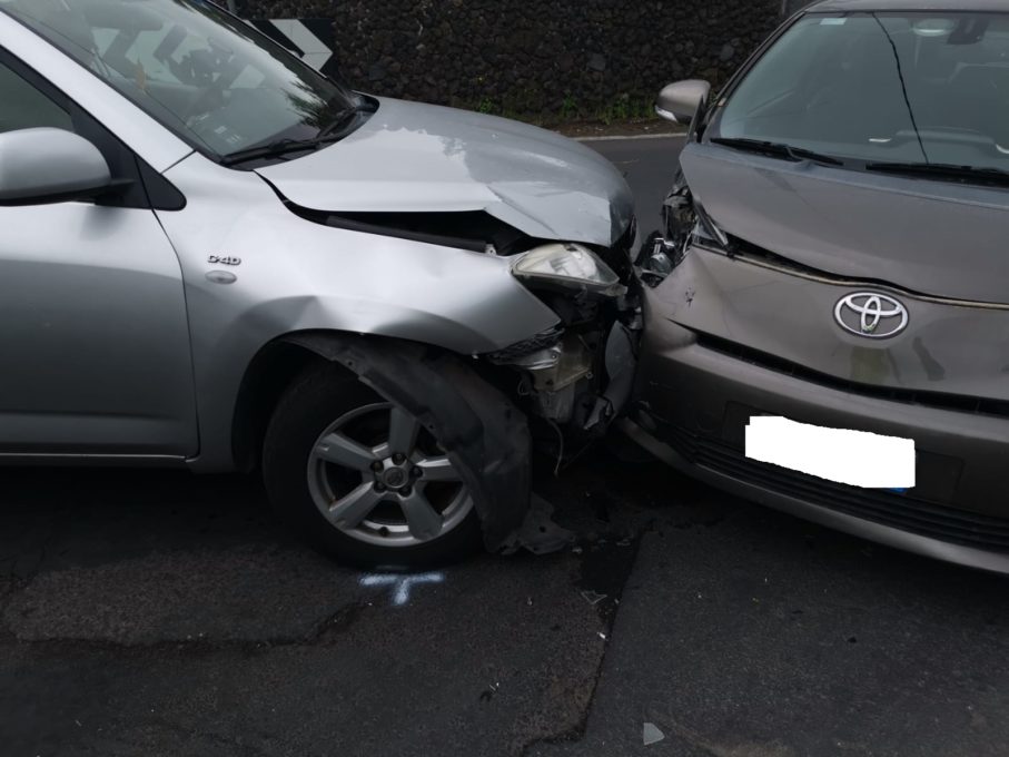 PEDARA: SCONTRO TRA DUE AUTO, NESSUN FERITO