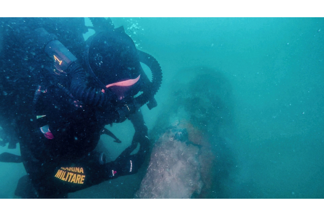MARINA MILITARE: RIMOSSO ORDIGNO BELLICO NEI PRESSI DI CATANIA - FOTO E VIDEO