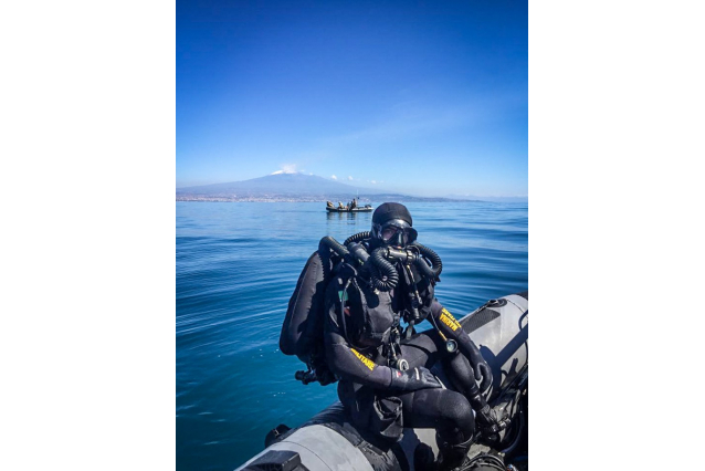 MARINA MILITARE: RIMOSSO ORDIGNO BELLICO NEI PRESSI DI CATANIA - FOTO E VIDEO