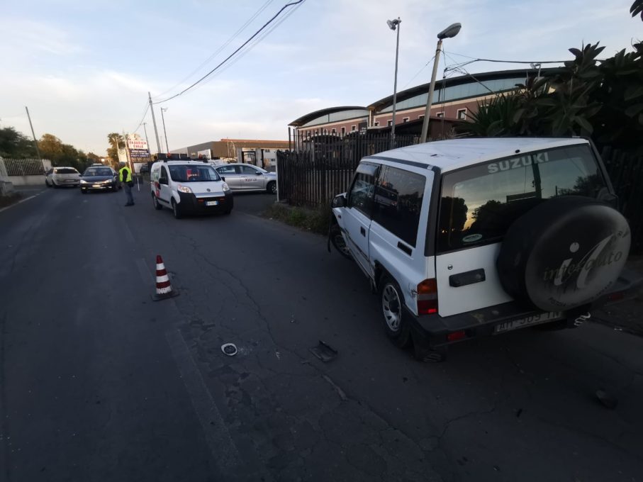 INCIDENTE NEI PRESSI DEL CENTRO COMMERCIALE, NESSUN FERITO