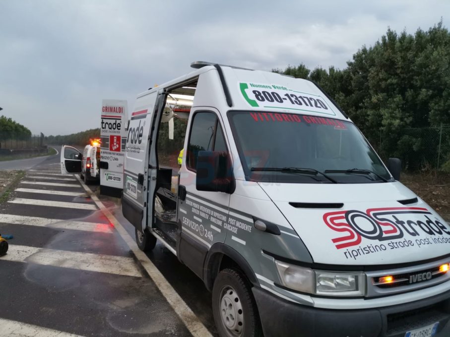 MISTERBIANCO: PERDE IL CONTROLLO E SI RIBALTA, FERITO IL CONDUCENTE