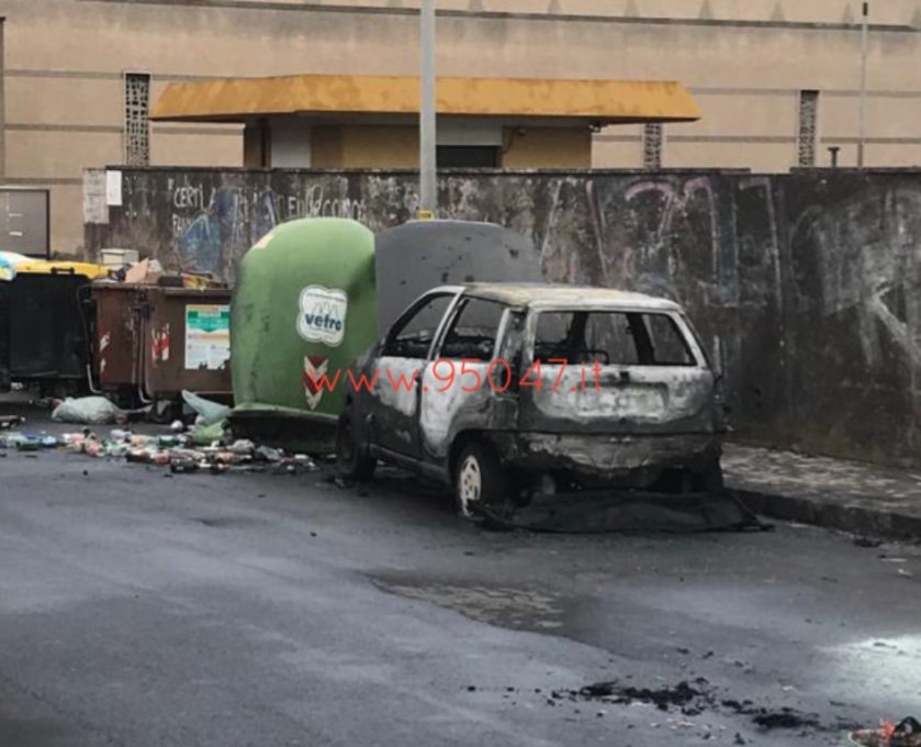 CATANIA: GRAVE 41ENNE INTRAPPOLATO DENTRO L'AUTO IN FIAMME