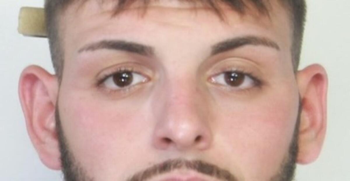 CATANIA, FERMATO DALLA POLIZIA TENTA DI SPERONARE LA VOLANTE: ARRESTATO - 