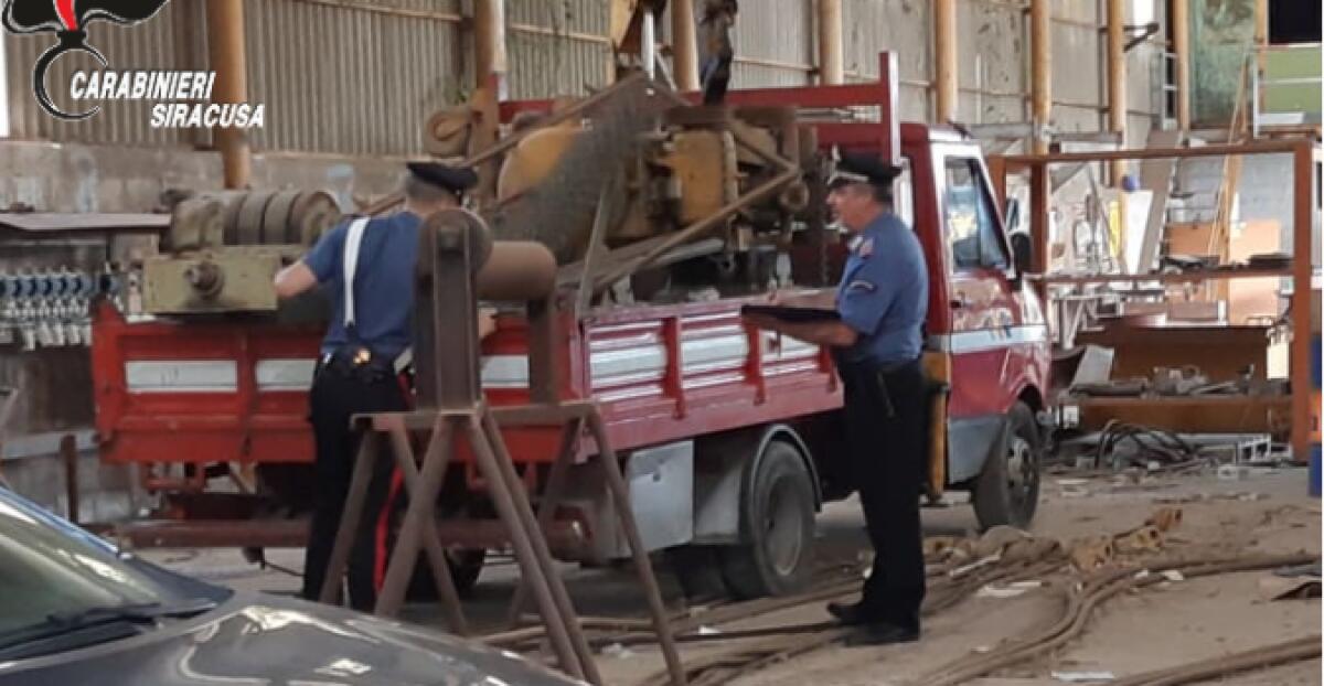 PRIOLO GARGALLO, SORPRESI MENTRE RUBAVANO 5MILA CHILI DI MATERIALE FERROSO: ARRESTATI TRE CATANESI - 
