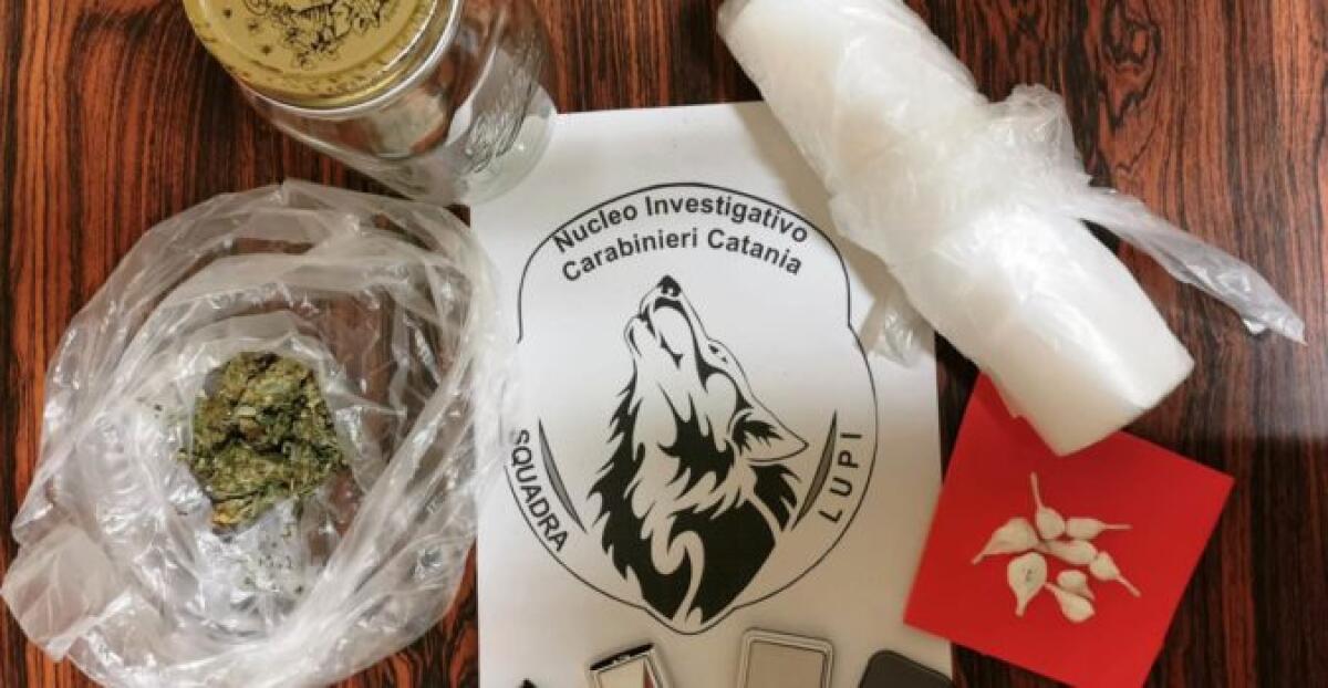 CATANIA. DISOCCUPATO SPACCIAVA “COCA” E “ERBA” SOTTO CASA, ARRESTATO - 