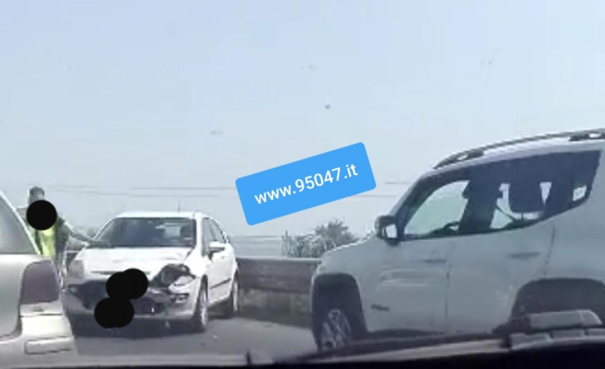 INCIDENTE SULLA SS121 IN DIREZIONE CATANIA - 