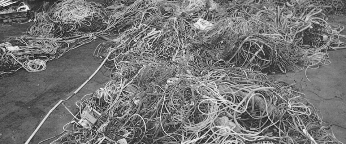 NEL FURGONE UN CARICO DI RAME DI IGNOTA PROVENIENZA SEQUESTRATA DITTA ALLA ZONA INDUSTRIALE - 