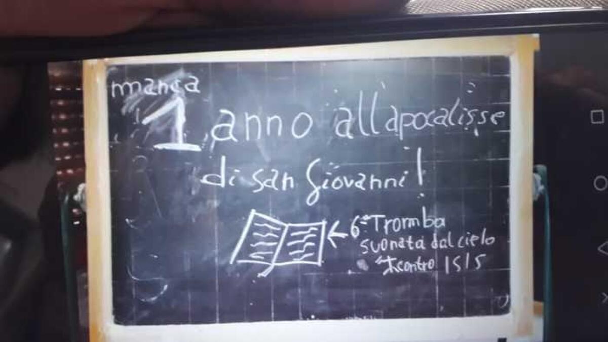 PATERNÒ, SVASTICHE E STELLE DI DAVID SUI MURI DI UNA SCUOLA - 