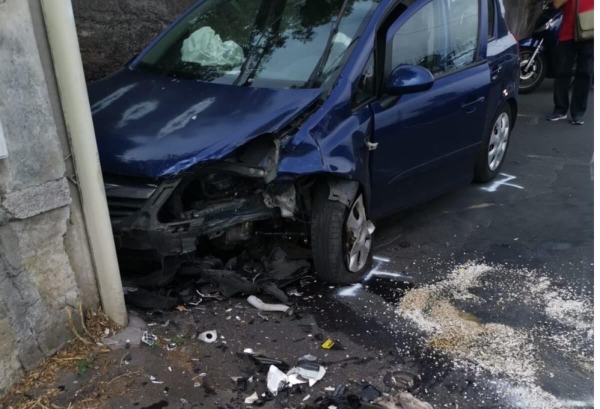 MASCALUCIA: SCONTRO TRA DUE AUTO, 2 FERITI - 