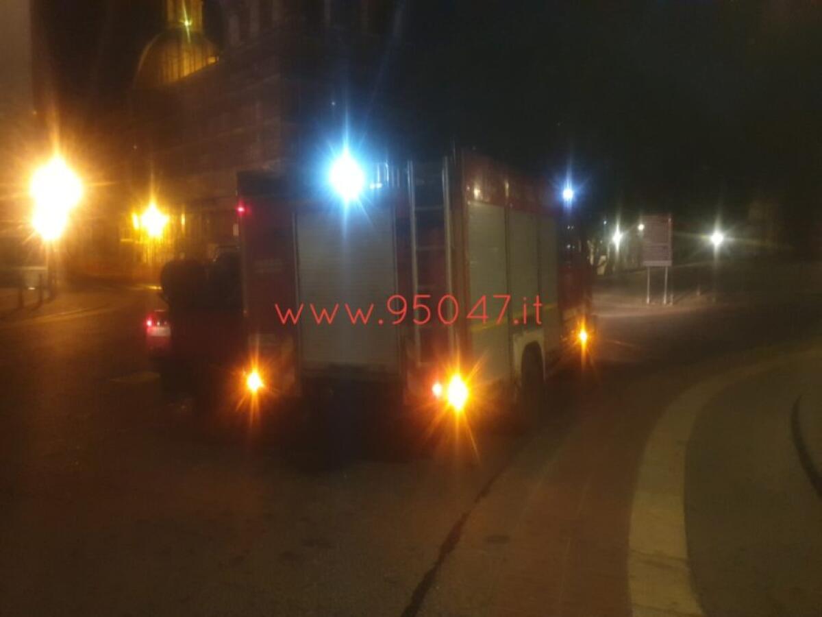 PATERNÒ: PRESO L'UOMO CHE SI ERA BARRICATO A CASA - 