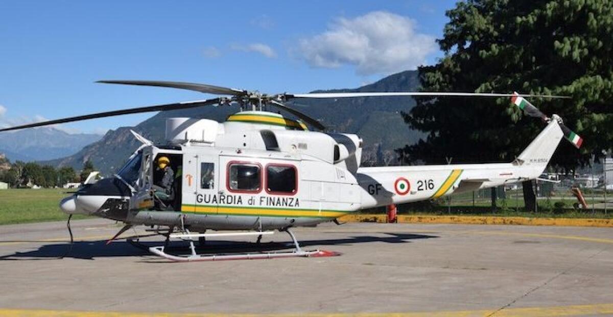 ESCURSIONISTA OLANDESE SOCCORSO DAI MILITARI DEL S.A.G.F. DI NICOLOSI CON IL SUPPORTO DI UN ELICOTTERO DEL SUES 118. - 