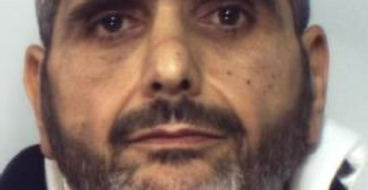 SCORDIA, EVADE DAI DOMICILIARI, RINTRACCIATO IN PIAZZA E ARRESTATO - 