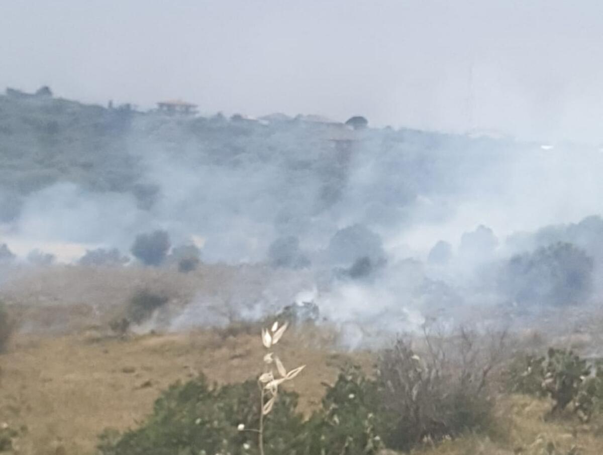 PATERNO': INCENDI STERPAGLIE, DOPPIO INTERVENTO DEI VIGILI DEL FUOCO - 