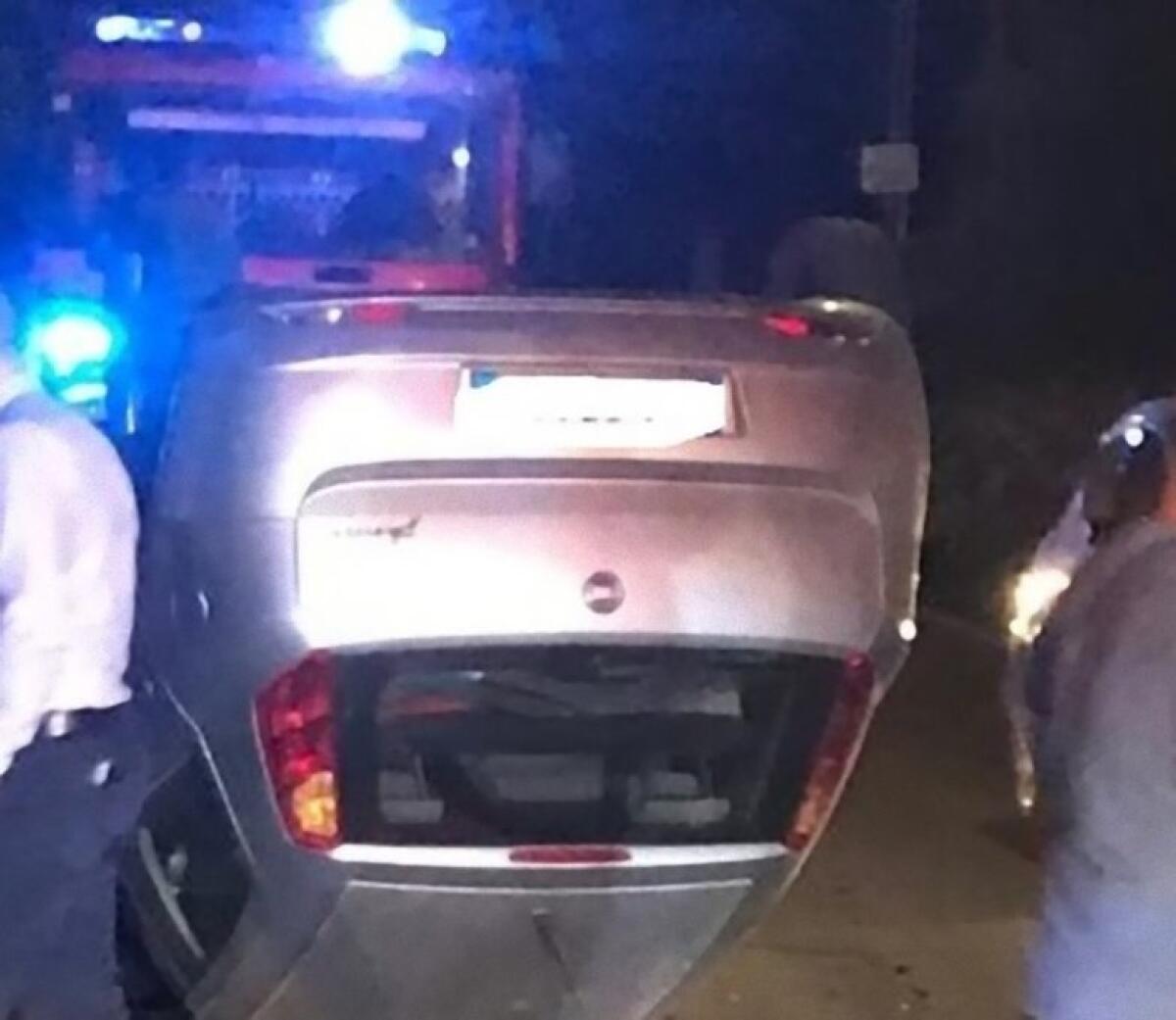 MISTERBIANCO: AUTO SI RIBALTA NELLA NOTTE - 