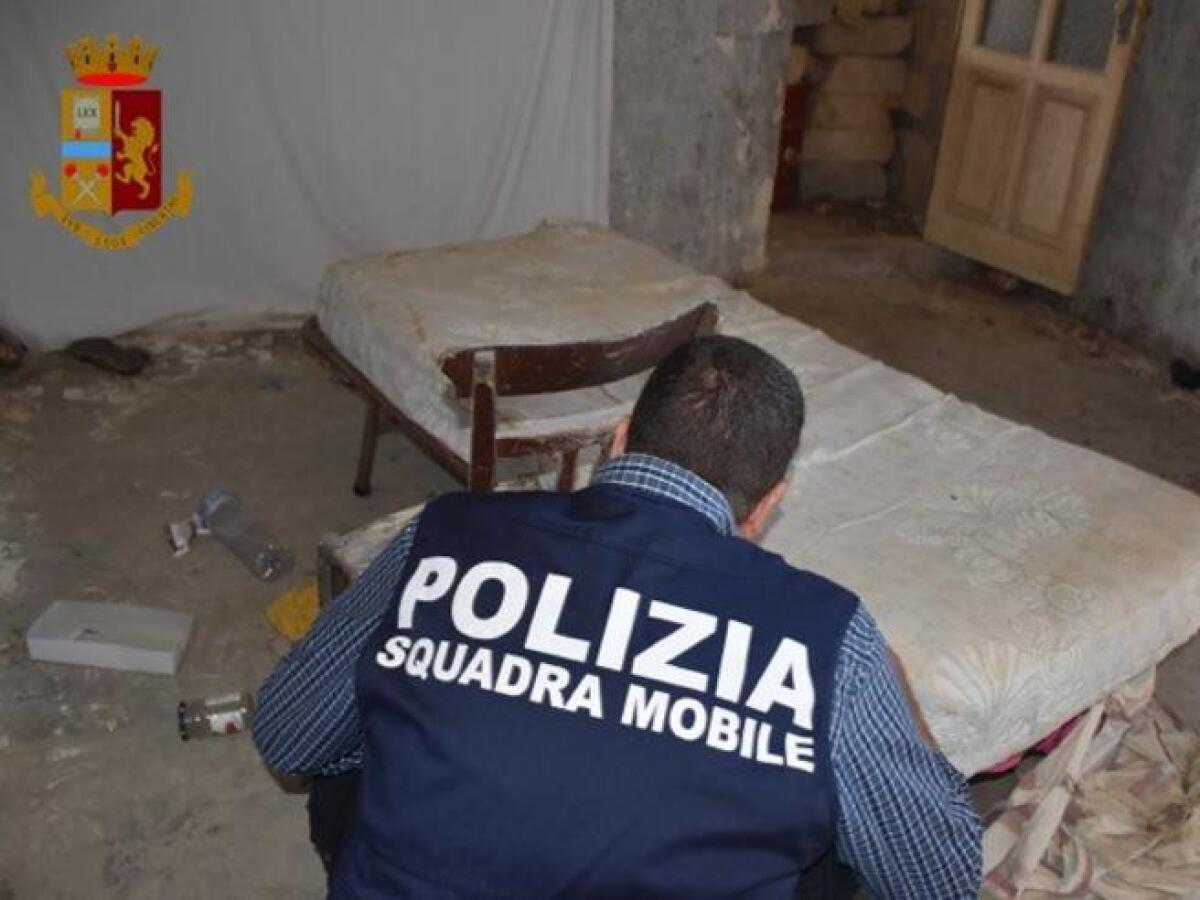 RAGUSA, MADRE FA PROSTITUIRE LA FIGLIA DI 13 ANNI: FERMATA. TRA I CLIENTI ANCHE UN 90ENNE - 