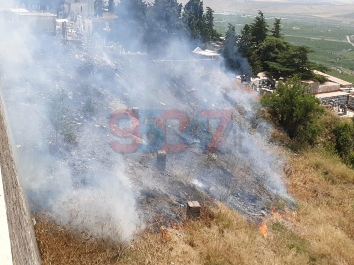 CON IL CLIMA CALDO E SECCO SI SUSSEGUONO GLI INCENDI, NUOVI ROGHI DI STERPAGLIA - 