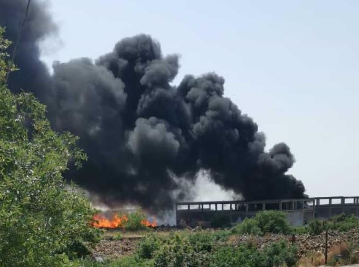 AMPIO INCENDIO FRA BELPASSO E CAMPOROTONDO - 