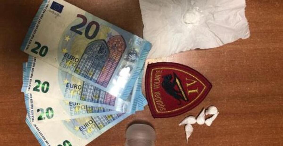 CATANIA: MADRE E FIGLIO IN MANETTE PER SPACCIO - 