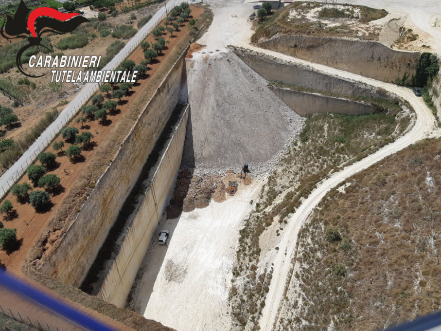 RIFIUTI TOSSICI IN CAVA, NOE LA SEQUESTRA