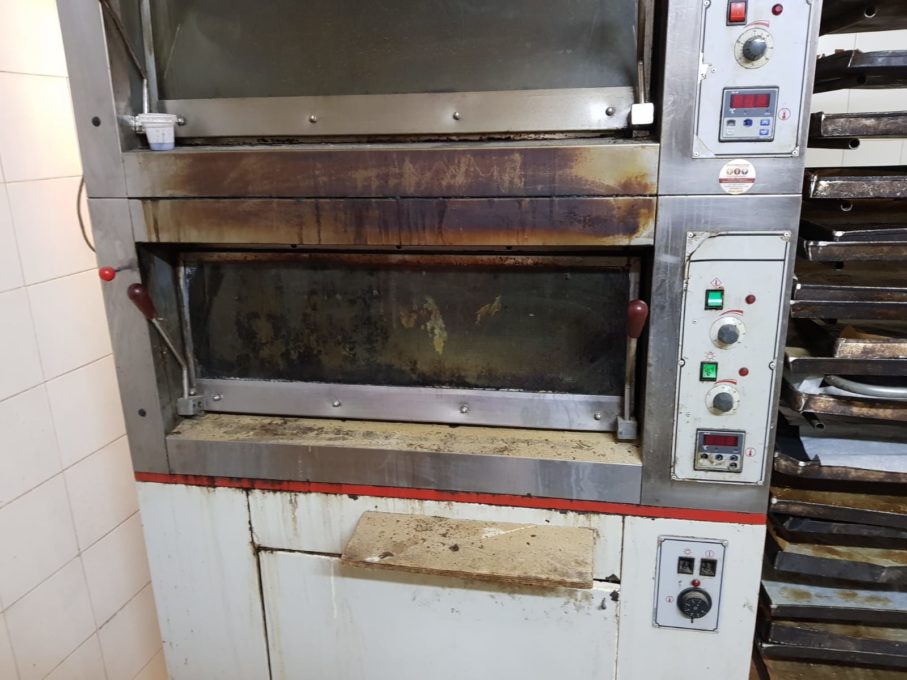 CATANIA: CARENZE IGIENICHE E DI CONFORMITÀ DEI LOCALI, SANZIONATO UN PANIFICIO