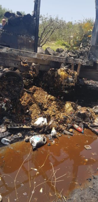 FURGONE TRASPORTO ALIMENTARI PRENDE FUOCO SULLA SP32