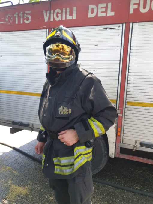 PATERNO': ENNESIMO INCENDIO DI STERPAGLIE, PAURA PER BOMBOLA DI GPL TRA LE FIAMME