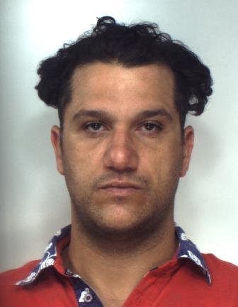 PALAGONIA: INVESTE I CARABINIERI AD UN POSTO DI CONTROLLO PERCHÉ  SENZA ASSICURAZIONE