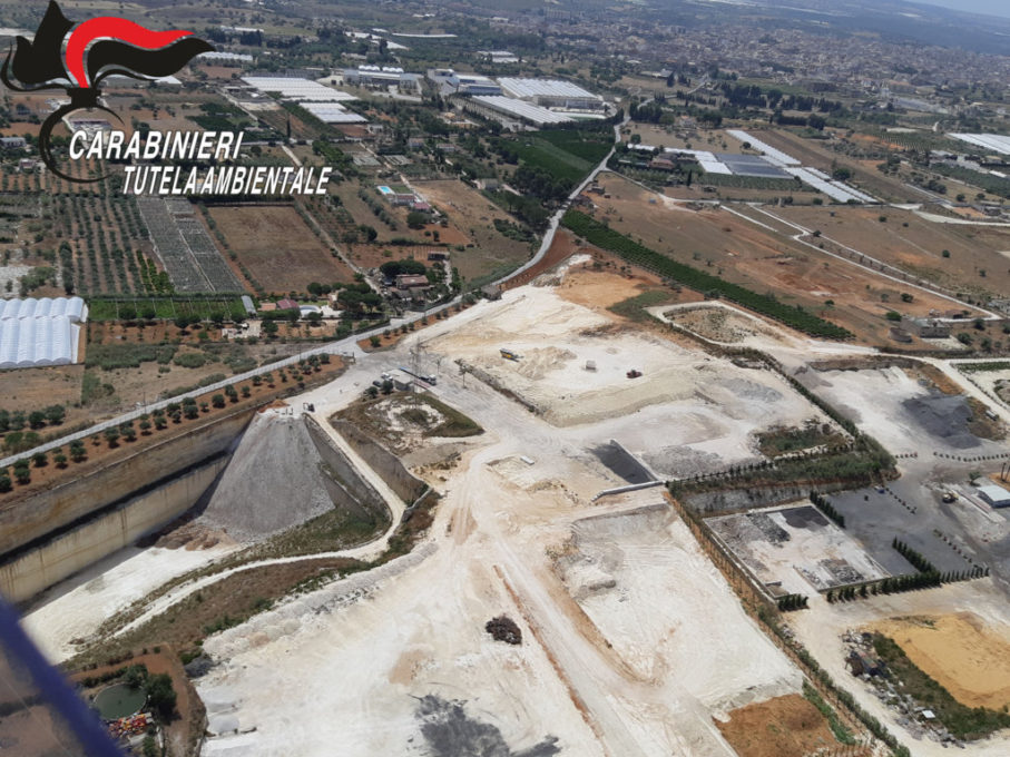 RIFIUTI TOSSICI IN CAVA, NOE LA SEQUESTRA