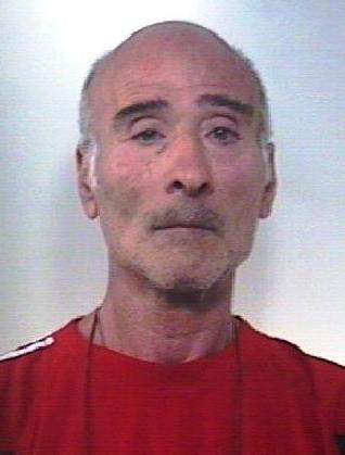 CALTAGIRONE: SFILA PORTAMONETE AL MERCATO: BORSEGGIATORE ARRESTATO DA UN CARABINIERE LIBERO DAL SERVIZIO