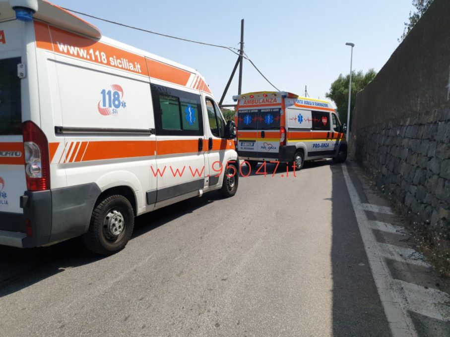 MISTERBIANCO: ESCE DI STRADA E IL GUARD RAIL SI INFILA NELL’ABITACOLO,  ELISOCCORSO SUL POSTO