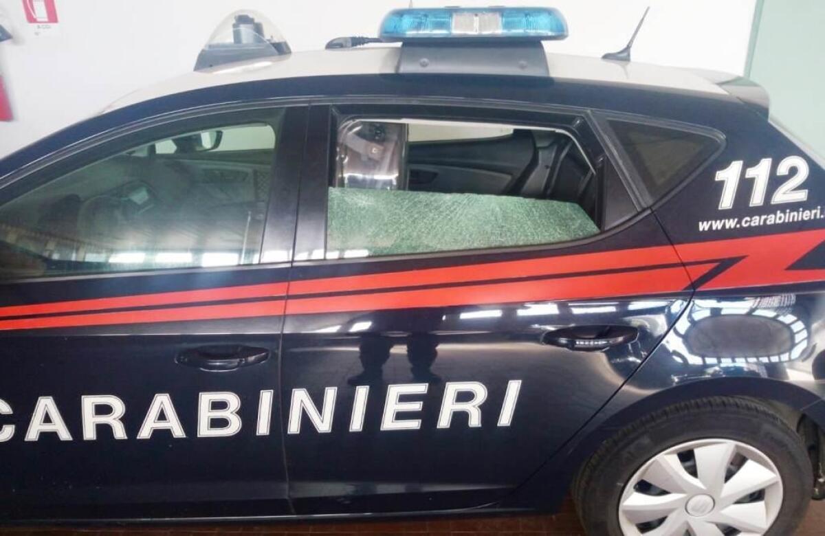 RIPOSTO: RISSA TRA EX FAMILIARI A COLPI DI “SPIEDO” E BASTONI - 