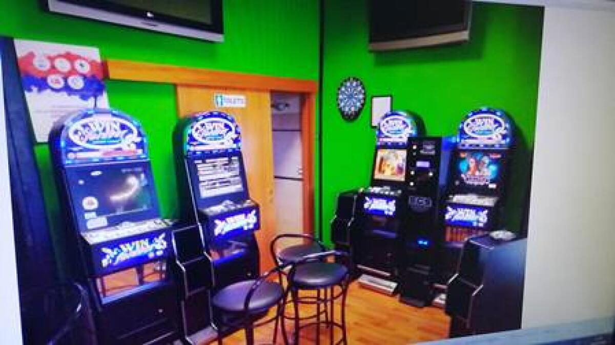 CATANIA: GIOCO D’AZZARDO: DENUNCIATA LA TITOLARE DI UN ESERCIZIO PUBBLICO E SEQUESTRATI APPARECCHI NON A NORMA - 