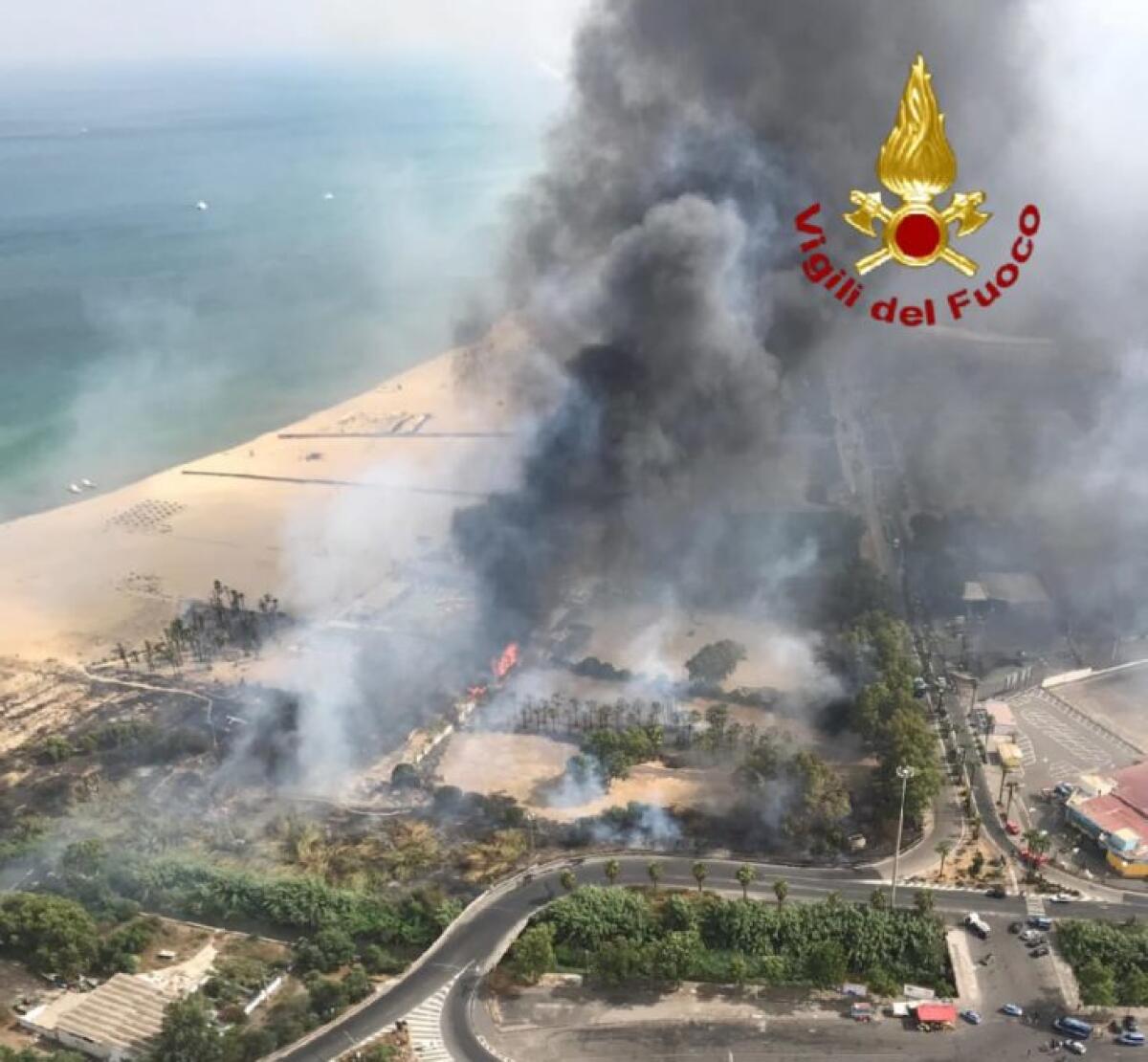 SITUAZIONE INCENDI A CATANIA, ATTIVI ALTRI 5 FOCOLAI - 