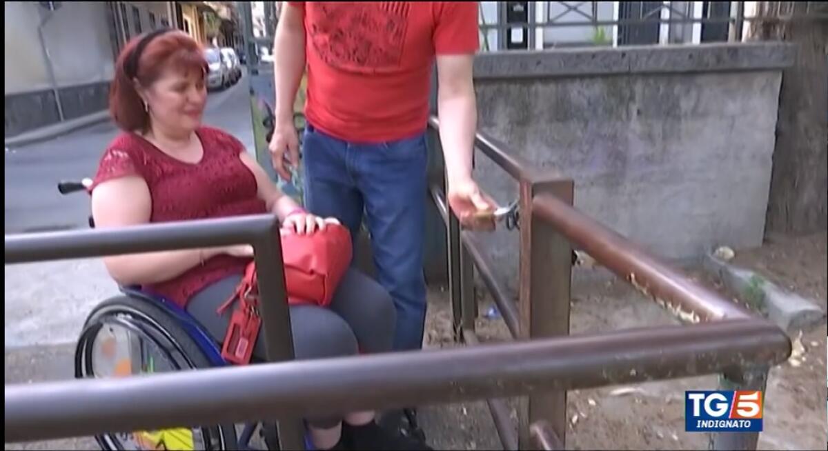 PATERNO': LA STORIA DI BARBARA OGGI SU TG5 "INDIGNATO SPECIALE" - 