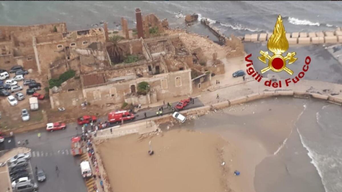 MALTEMPO: TROMBA D'ARIA NEL SIRACUSANO, ALLAGAMENTI NEL CATANESE - 