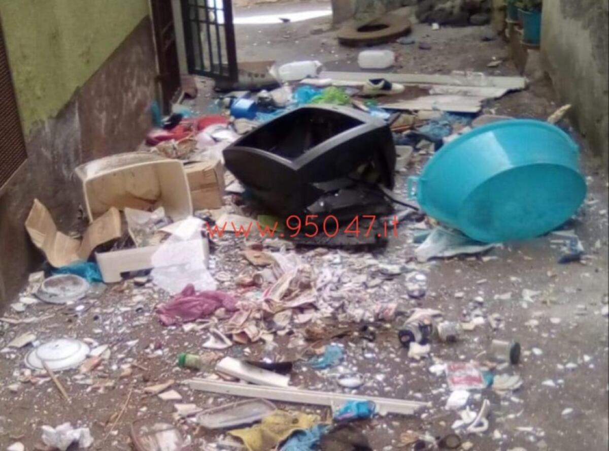 PATERNO': MOMENTI DI PAURA QUESTA MATTINA IN ZONA GANCIA. - 