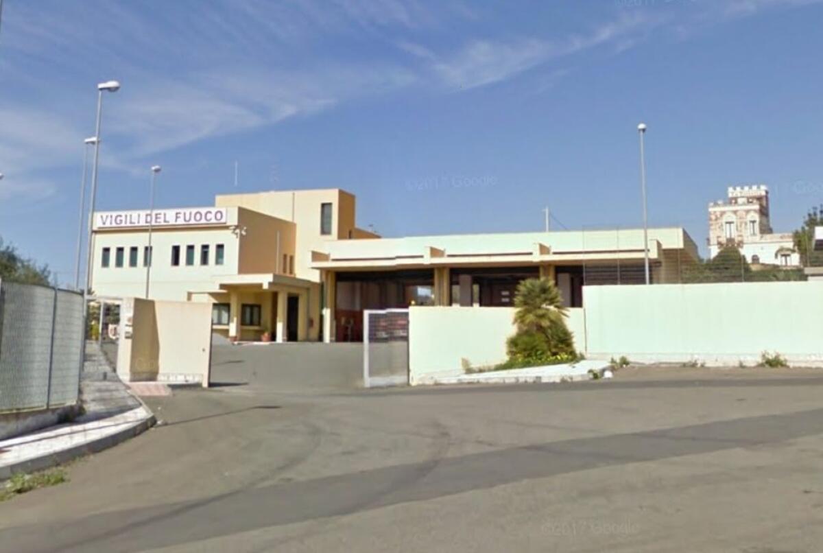 CHIUSO PER MANCANZA DI PERSONALE QUESTA MATTINA IL DISTACCAMENTO DEI VIGILI DEL FUOCO DI PATERNÒ. - 