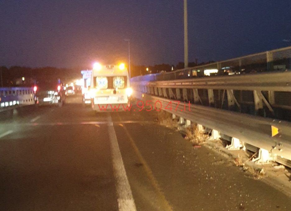 GRAVISSIMO INCIDENTE  SULL'ASSE DEI SERVIZI DI CATANIA, UN MORTO E SETTE FERITI