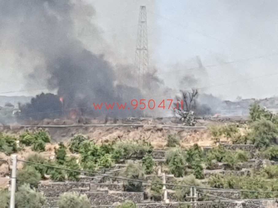 DUE VASTI INCENDI NELLA GIORNATA DI OGGI - I DETTAGLI E LE FOTO