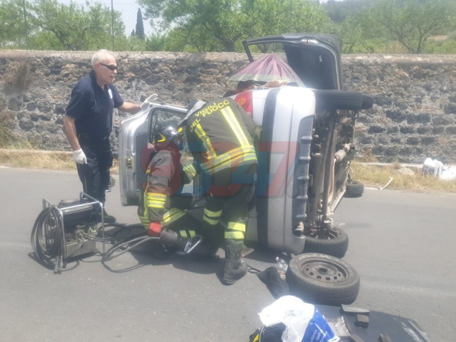 PATERNÒ: GRAVE INCIDENTE SULLA SP137 A SAN MARCO