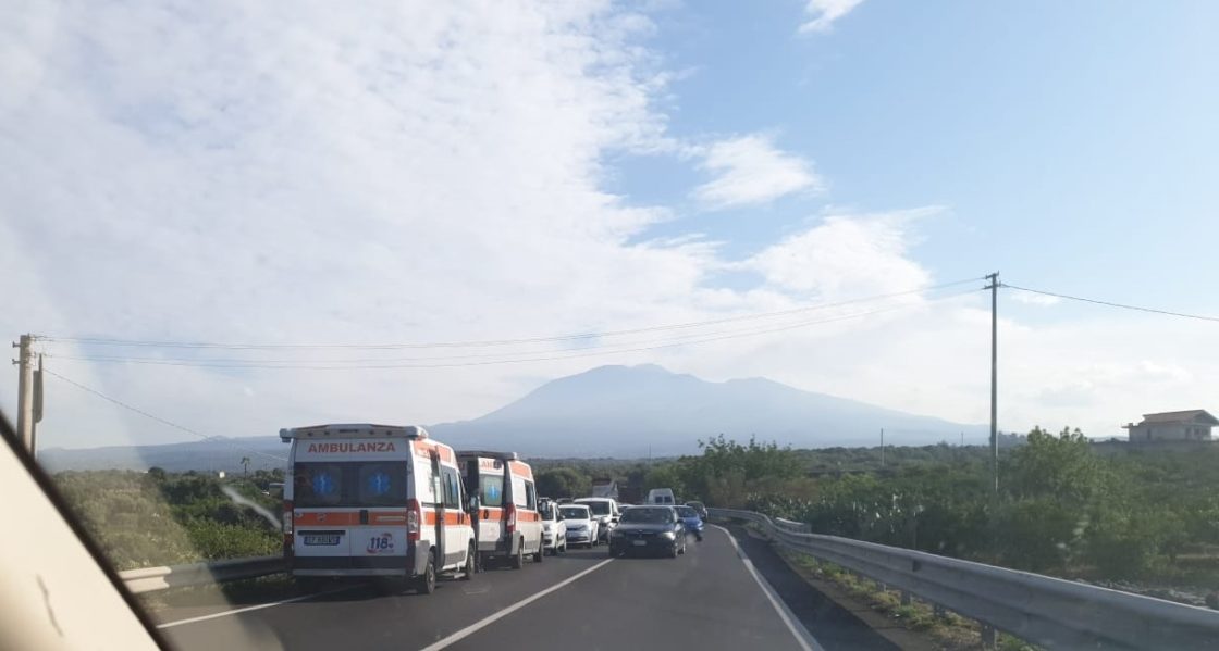 SS284: TAMPONAMENTO A CATENA QUESTA MATTINA, TRE FERITI