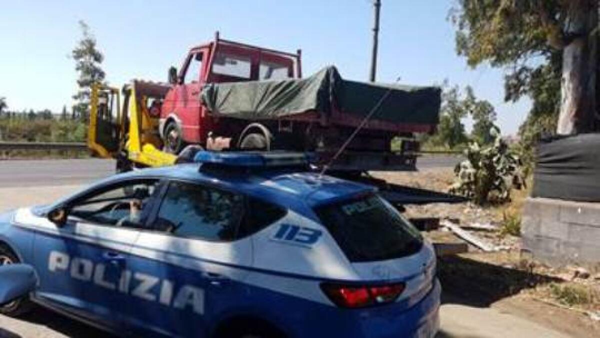 CATANIA: BECCATO AUTOCARRO CON 1000 CHILI DI RIFIUTI SPECIALI - 