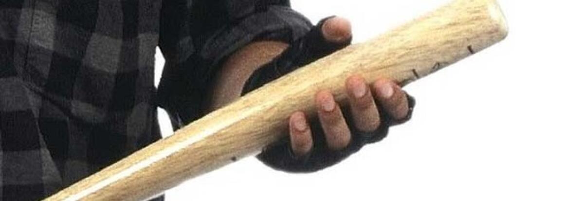 CATANIA, UBRIACO DISTRUGGE AUTO IN SOSTA: ARRESTATO - 