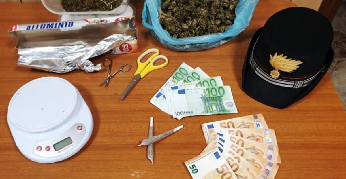 ACI SANT’ANTONIO: TENEVA IN FRESCO LA MARIJUANA, MECCANICO IN MANETTE - 