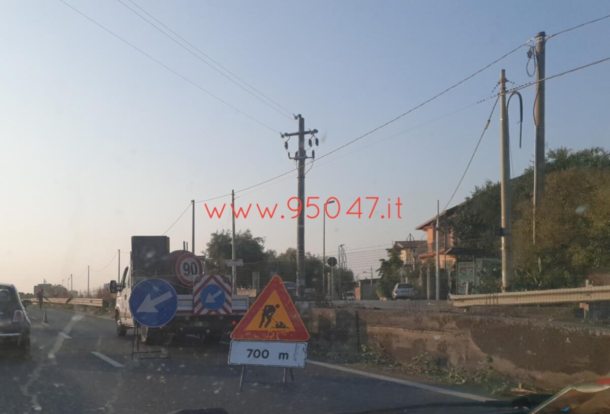 LUNGHE CODE SULLA S.S.121, ZONA PALAZZOLO, DIREZIONE CATANIA PER I LAVORI - 