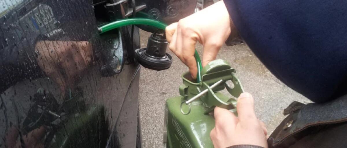 CATANIA: DIPENDENTE INFEDELE DELLA DUSTY RUBAVA CARBURANTE ALLA DITTA. - 