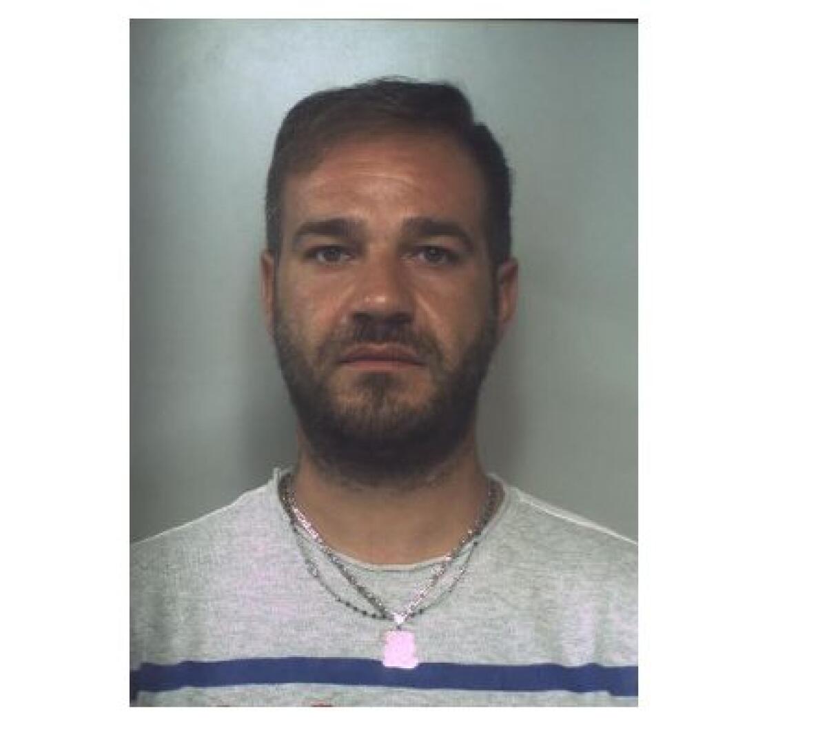 MISTERBIANCO.: COLTIVAVA CANNABIS A CASA, ARRESTATO - 